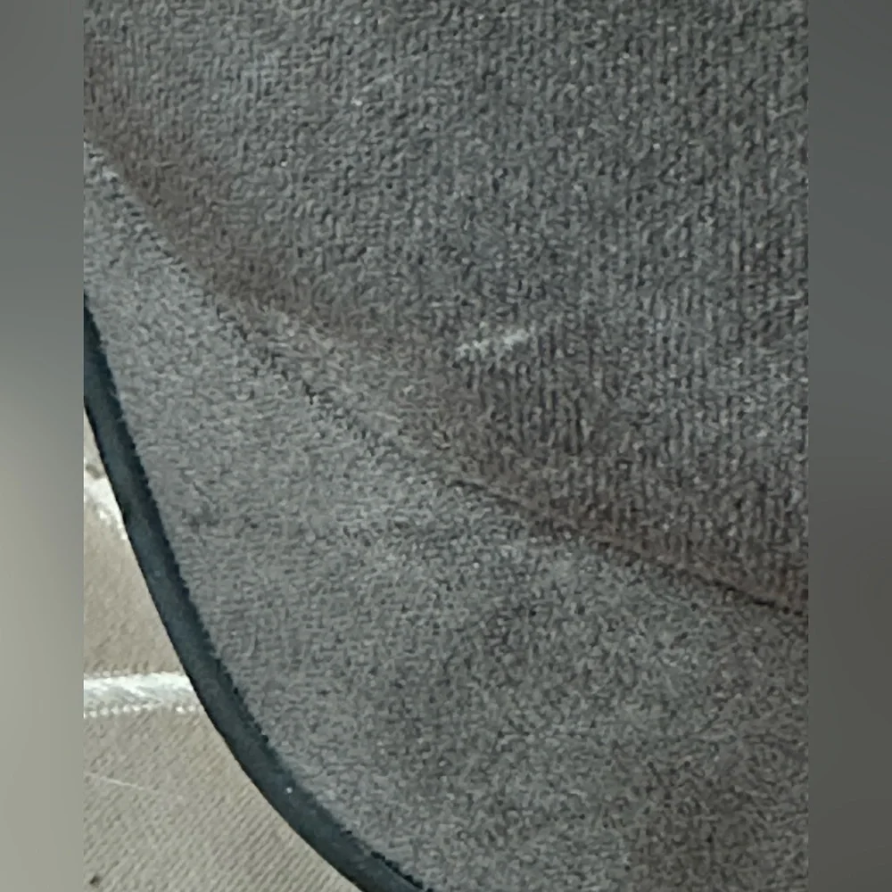 Beautiful Aldo Grey Suede Platform Heels with Gold Metal Accents, Size 9 - Picture 14 of 15